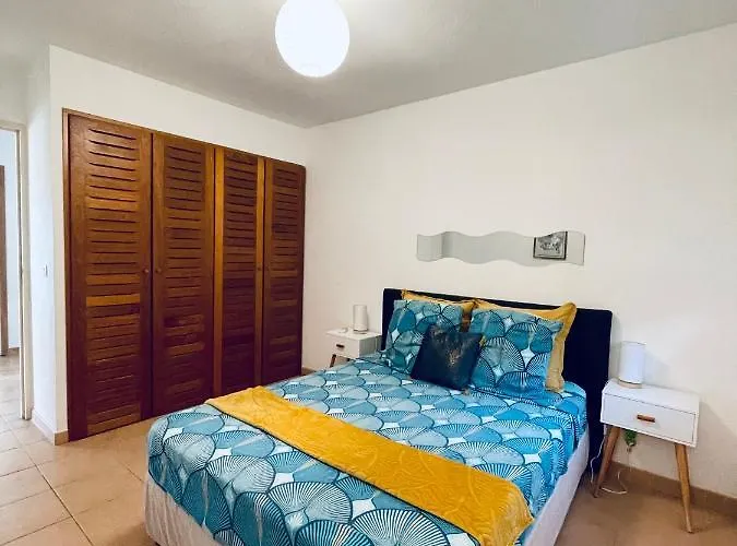 Appartement vue mer, piscine, dans quartier prisé de Gosier
